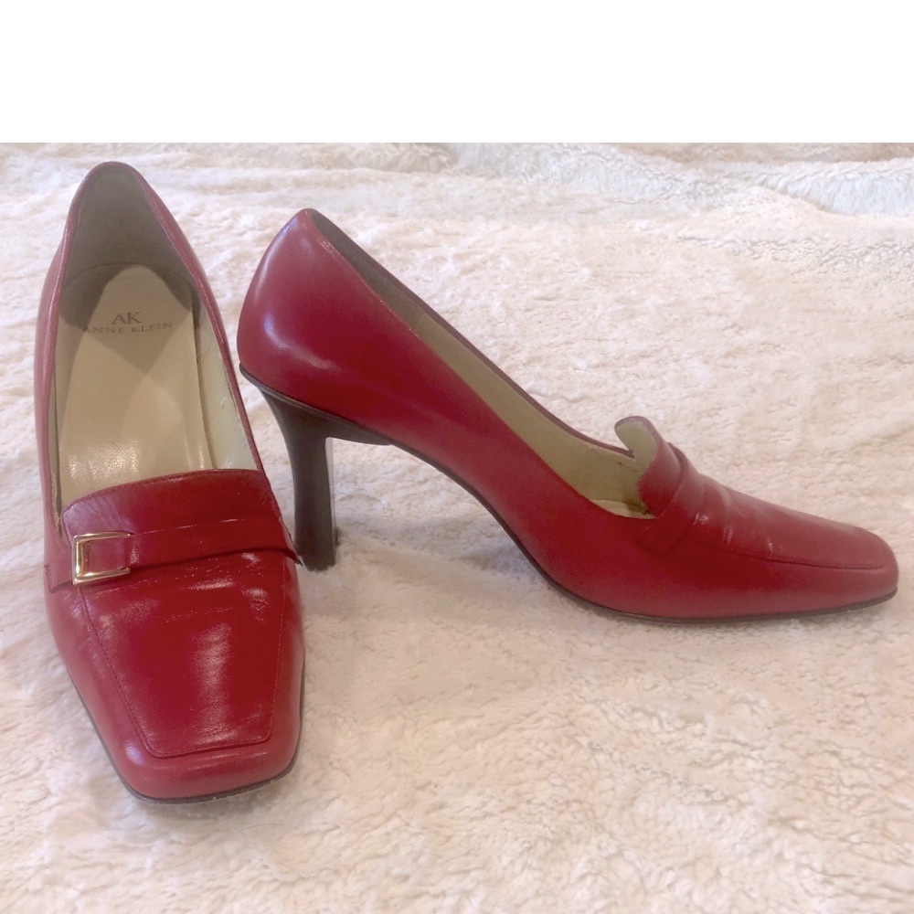 Anne Klein red leather heels sz 6